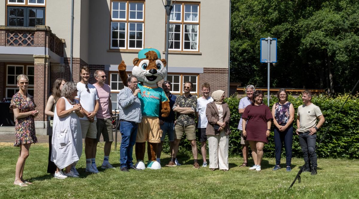 Muziek, ontmoeting en plezier tijdens WiN-feest in Veenhuizen