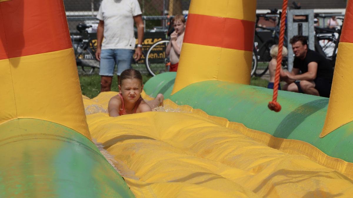 Zevenhuizen straalt in zonovergoten zomerspektakel