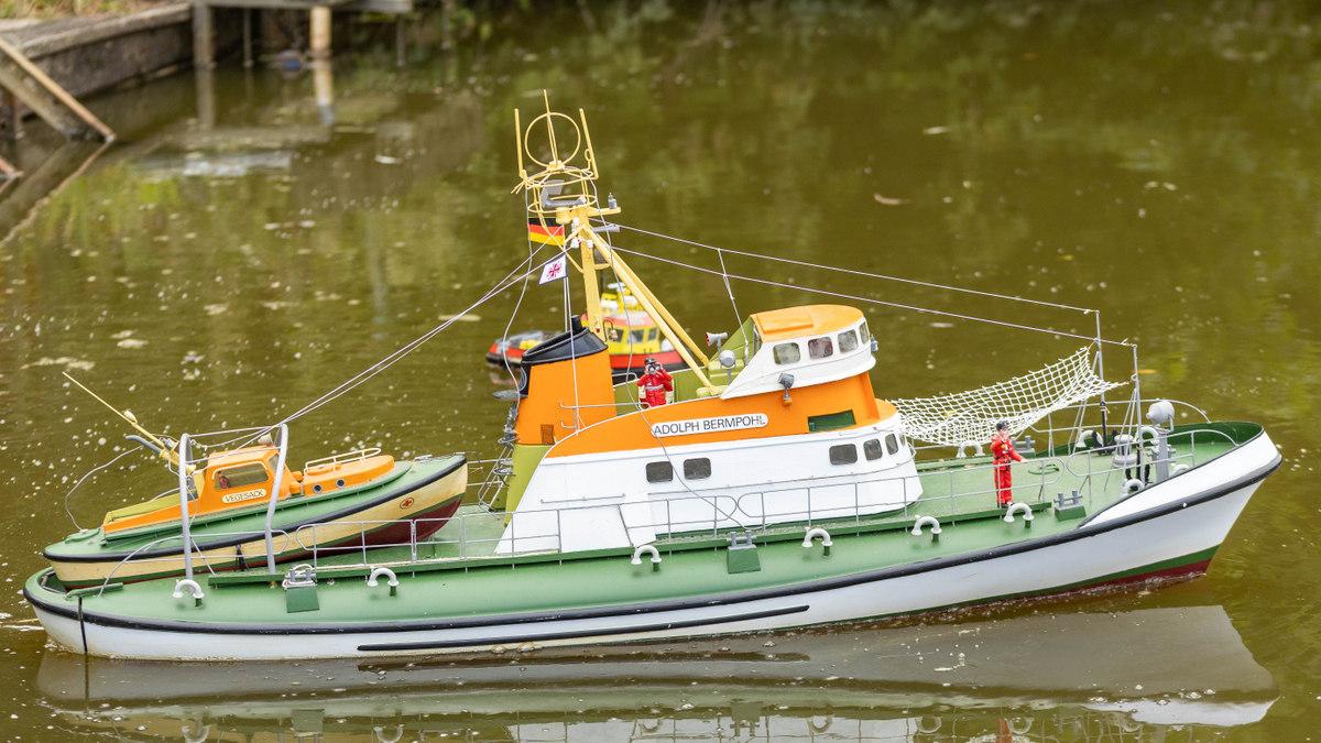 Waterpret met modelbootjes en een gloednieuwe speelhal op Nienoord