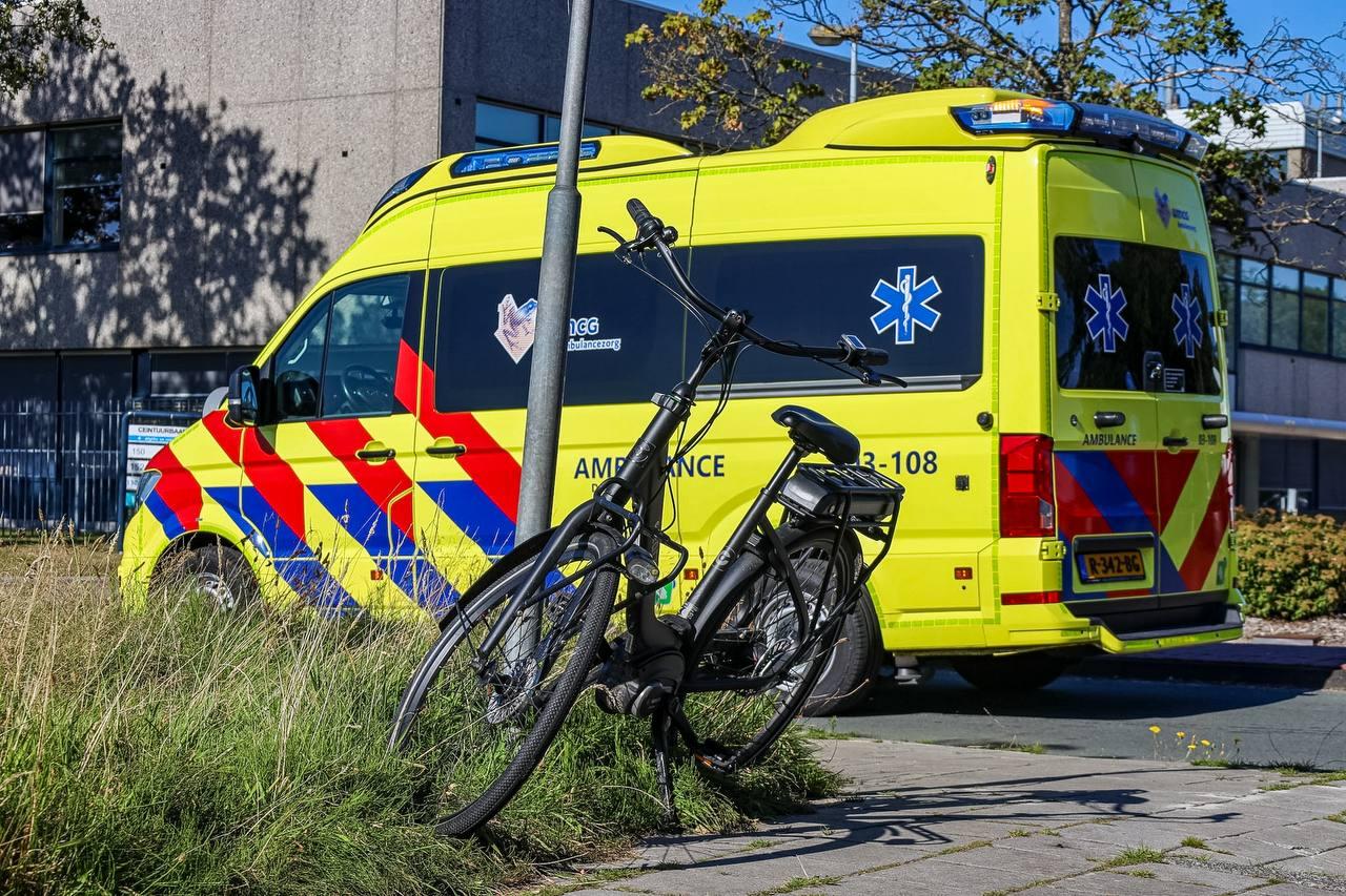 Ongeval kruising Ceintuurbaan-Noord/Oosteinde: automobilist botst op fietsster