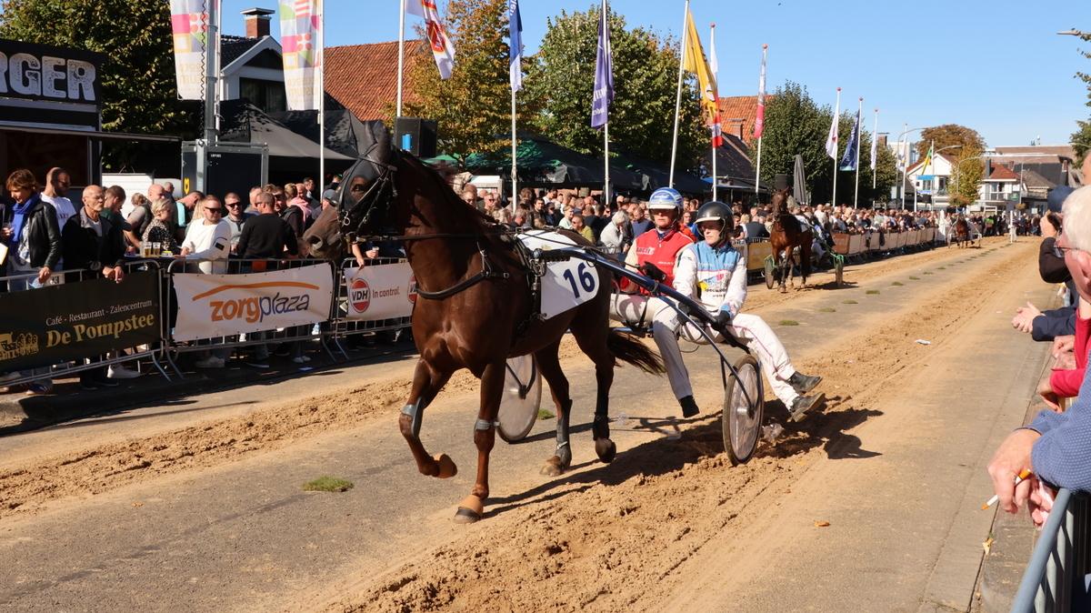 Spectaculaire kortebaandraverij in Roden: winst voor Rick Wester met Diapason
