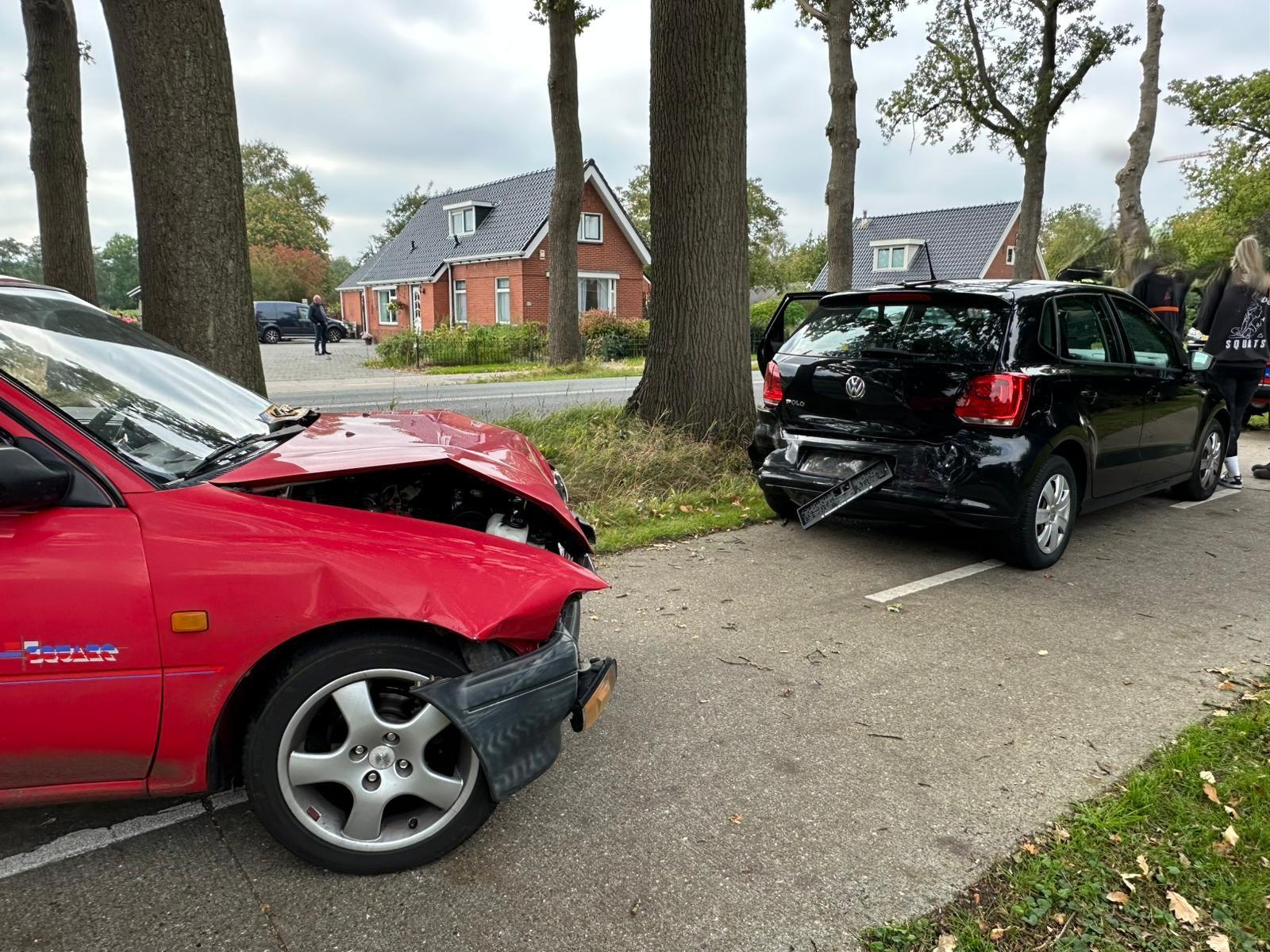 Kettingbotsing met drie auto’s op N372 bij tijdelijke verkeerslichten 📸