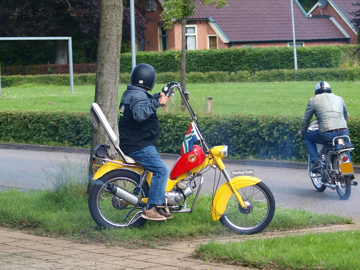 Broezen in de joaren zestig en zeuventig stijl. 