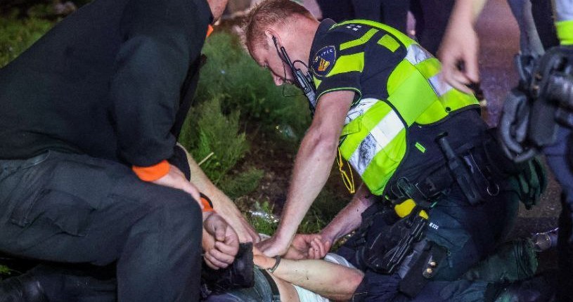 Politie pakt man op in Eelderwolde voor meerdere inbraken