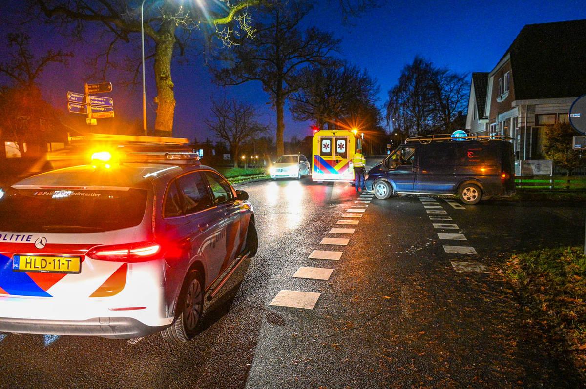 Fietser gewond bij aanrijding op kruising N979 in Zevenhuizen