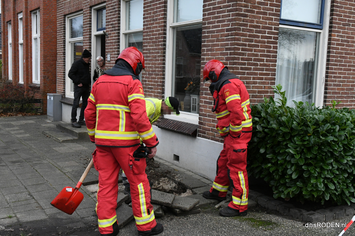 Sigaretje uitgesteld: buurman ruikt gas en belt brandweer Marum