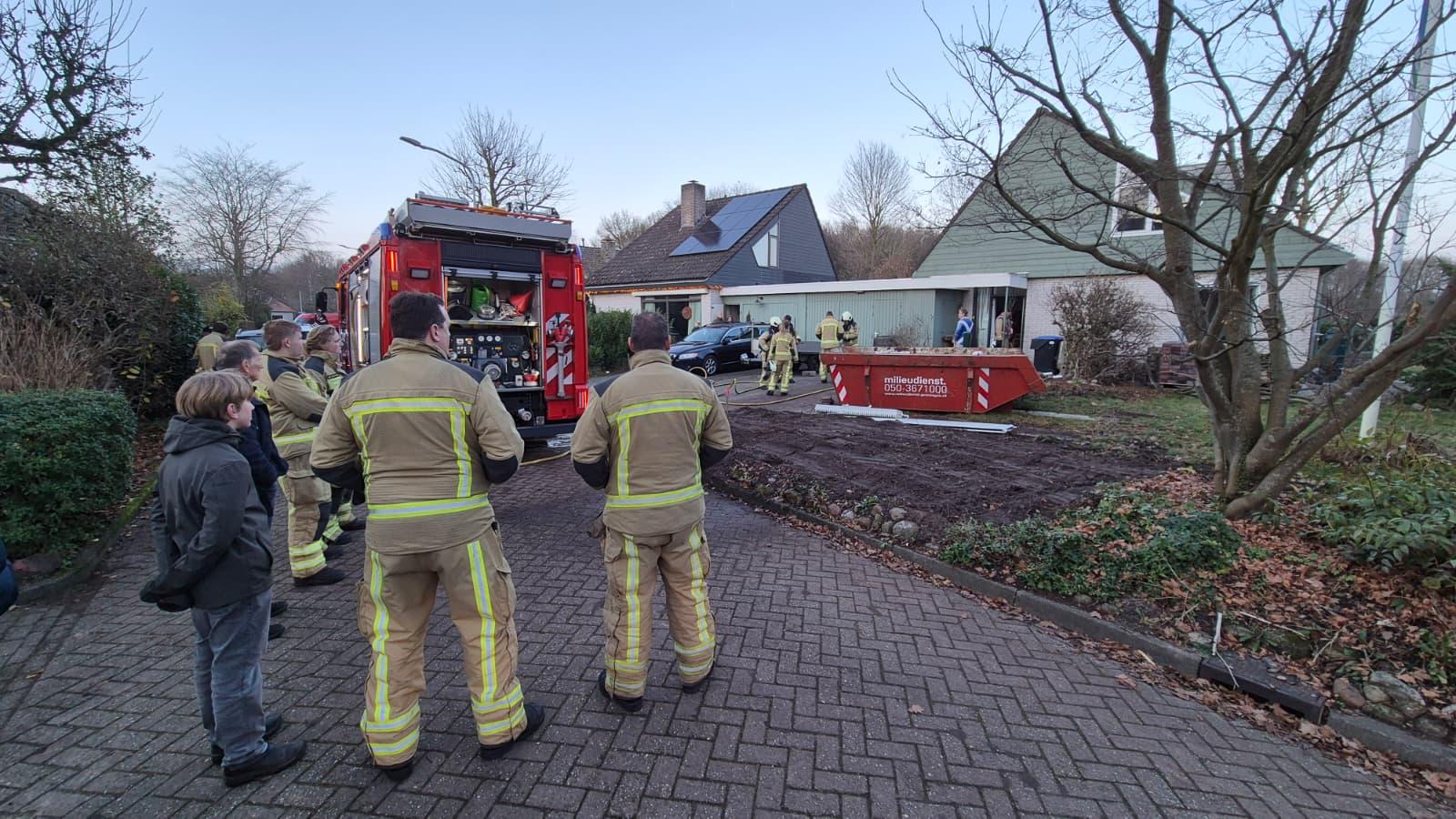 Rook tijdens werkzaamheden zorgt voor inzet brandweer in Peize
