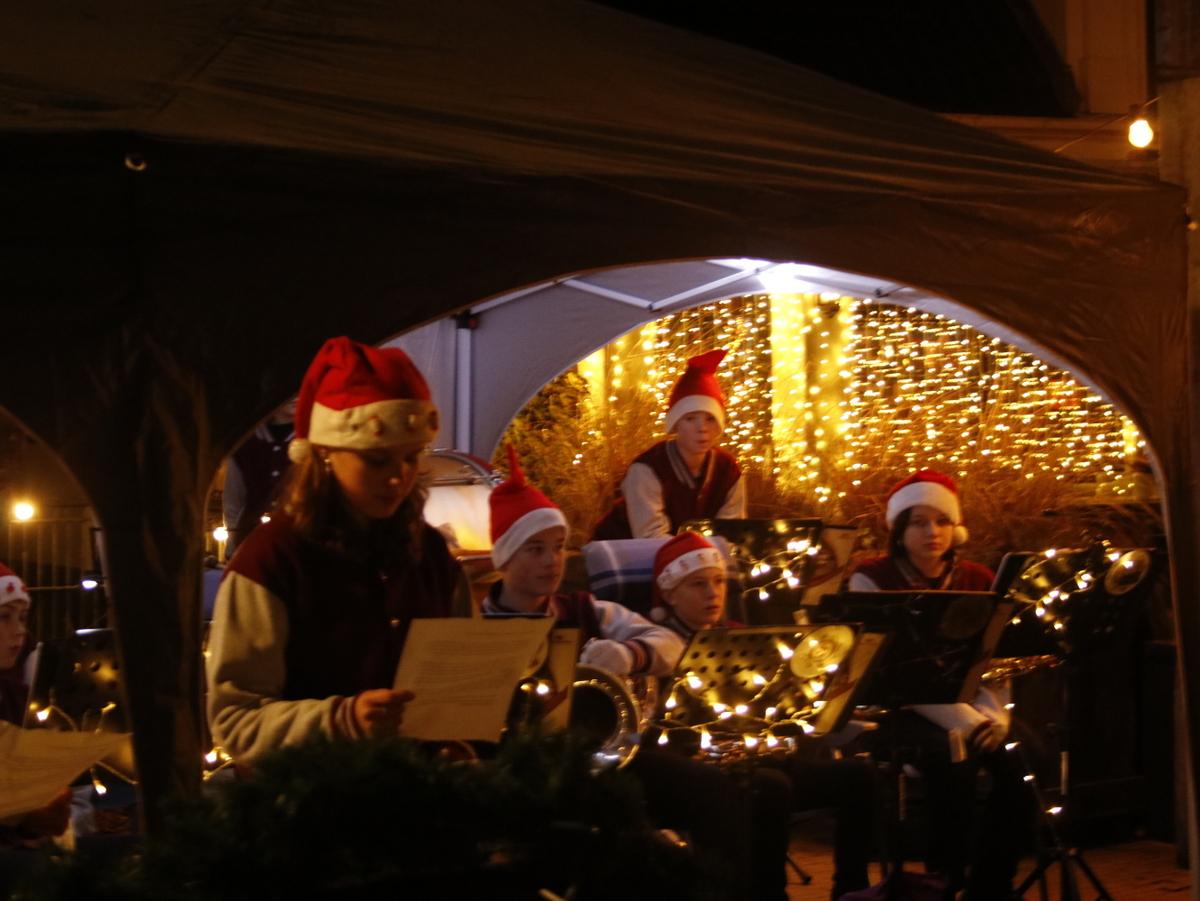Muziekvereniging Noordenveld zorgt voor warme kerstsfeer