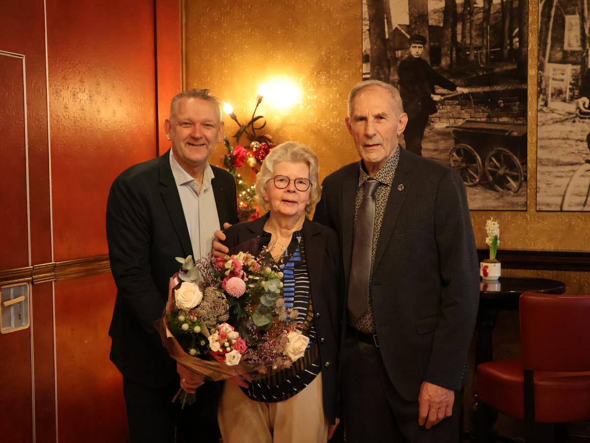 Diamanten mijlpaal voor Jan en Jantje Hut: 60 jaar getrouwd in Peize