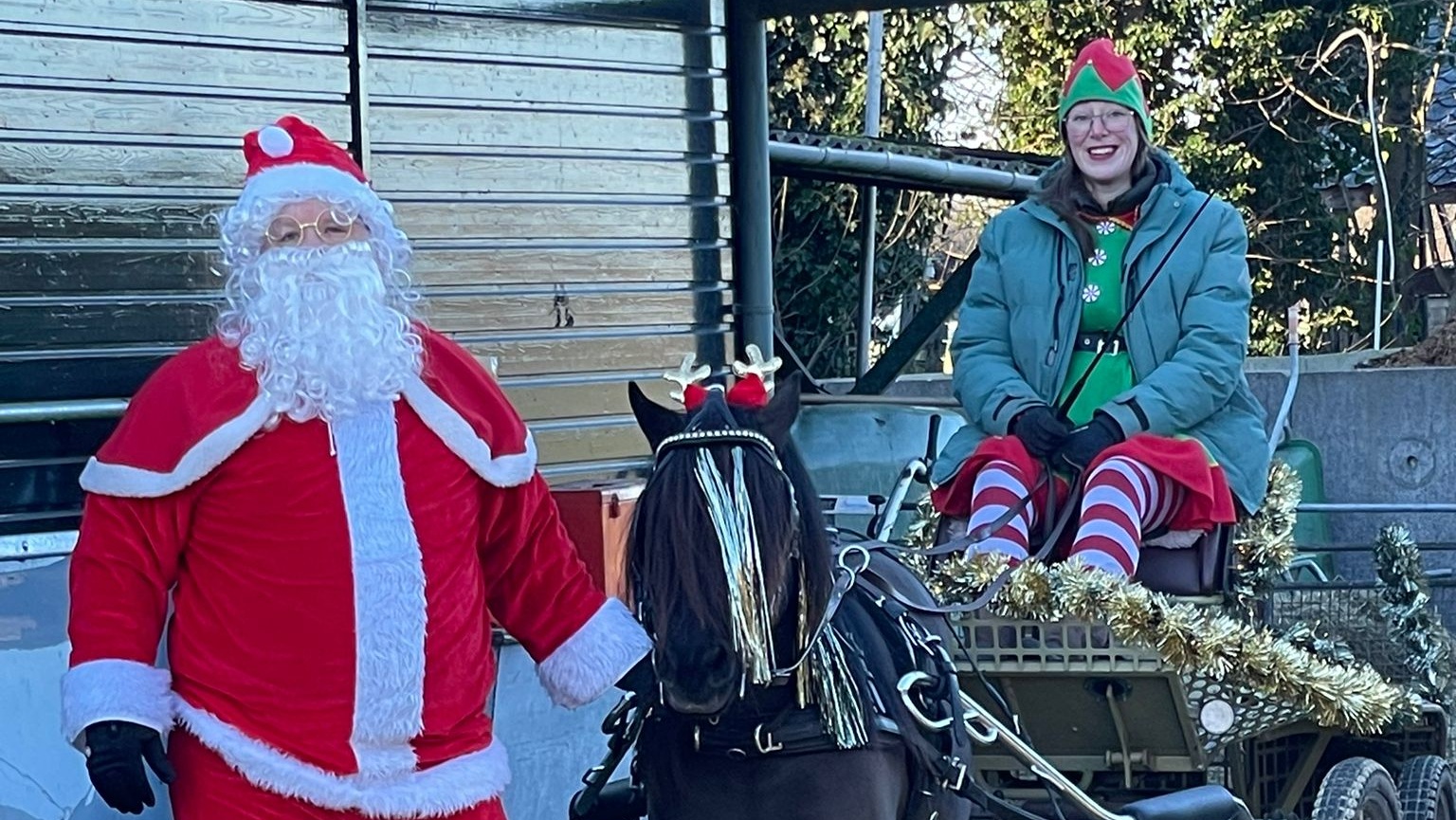 Kerstsfeer op wielen door Roden
