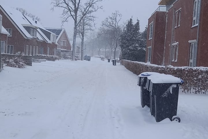 Winterweer zorgt voor stop afvalinzameling deze week in Noordenveld