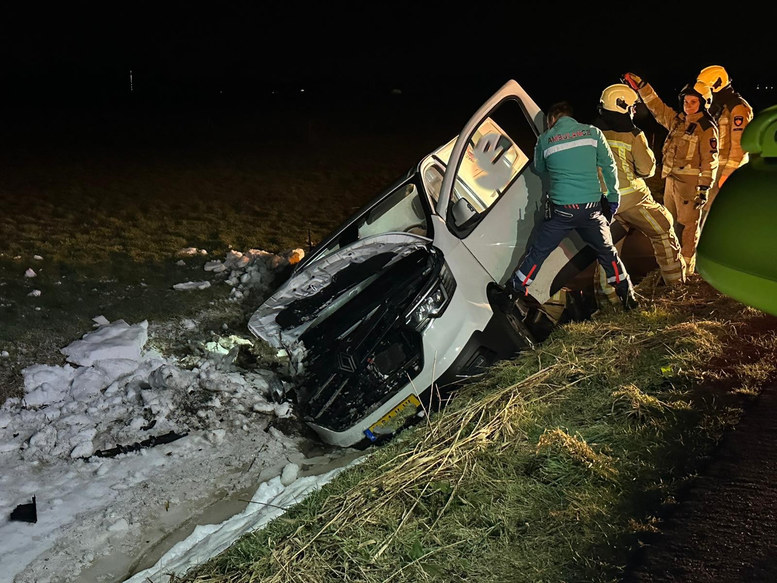 Gewonde bij ongeval met bestelbus in Roderwolde