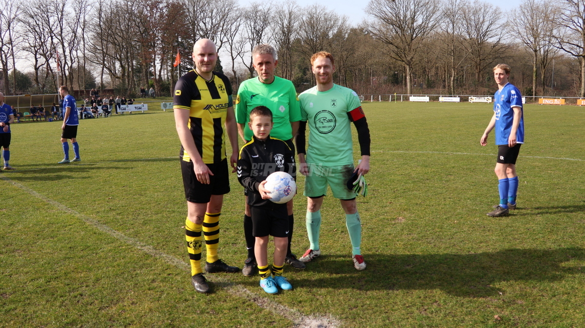 GOMOS slaat in laatste minuten hard toe tegen vv Peize