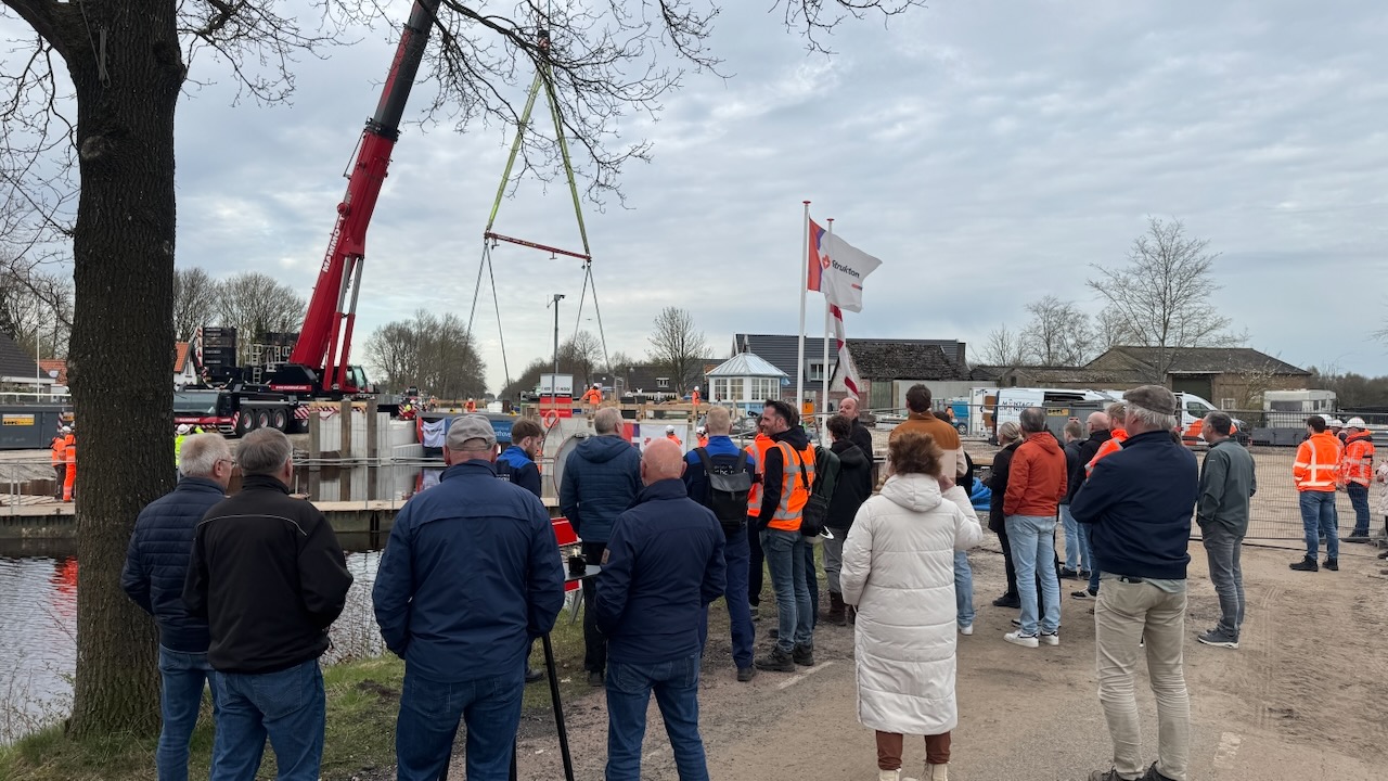 Bouw Norgerbrug bij Assen na vertraging door zwaluwen eindelijk hervat