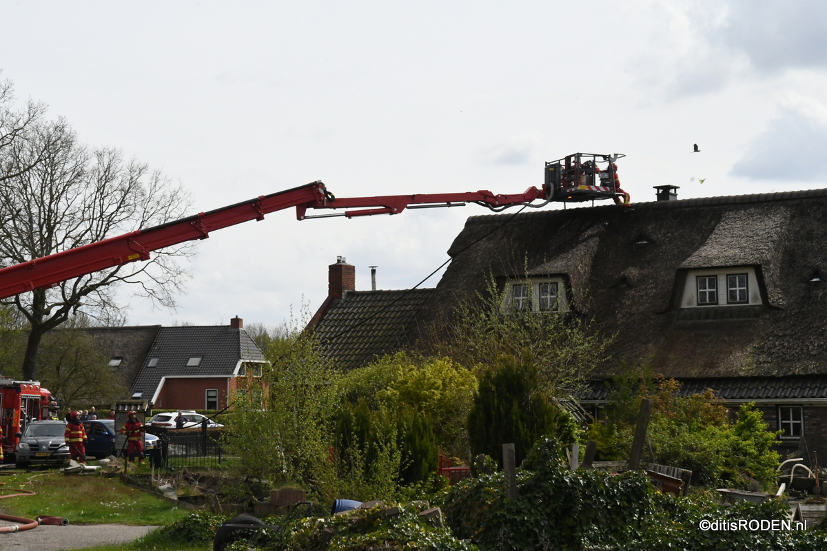 Brand in woonboerderij Midwolde