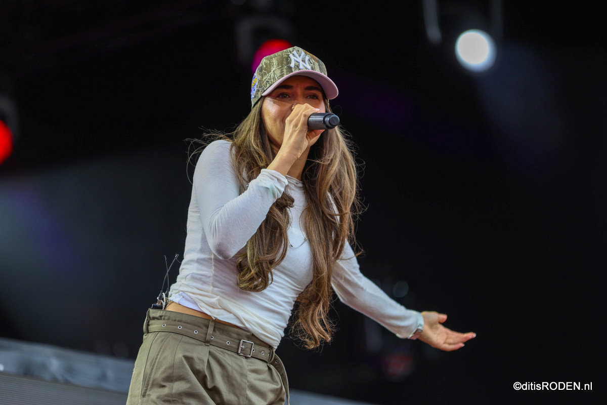 Zoë Tauran straalt op Kingsland Groningen: Roden trots op eigen popster