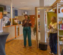 Feestelijke uitreiking certificaat voor Taalhuis Noordenveld in Roden