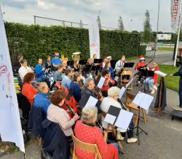 Zomerhits klinken tijdens Zomeravondconcert Harmonie Leek (gratis toegang)