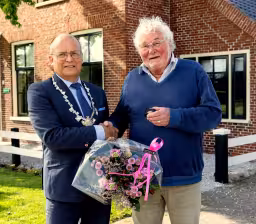 Meindert Bouma uit Tolbert ontvangt Westerkwartje