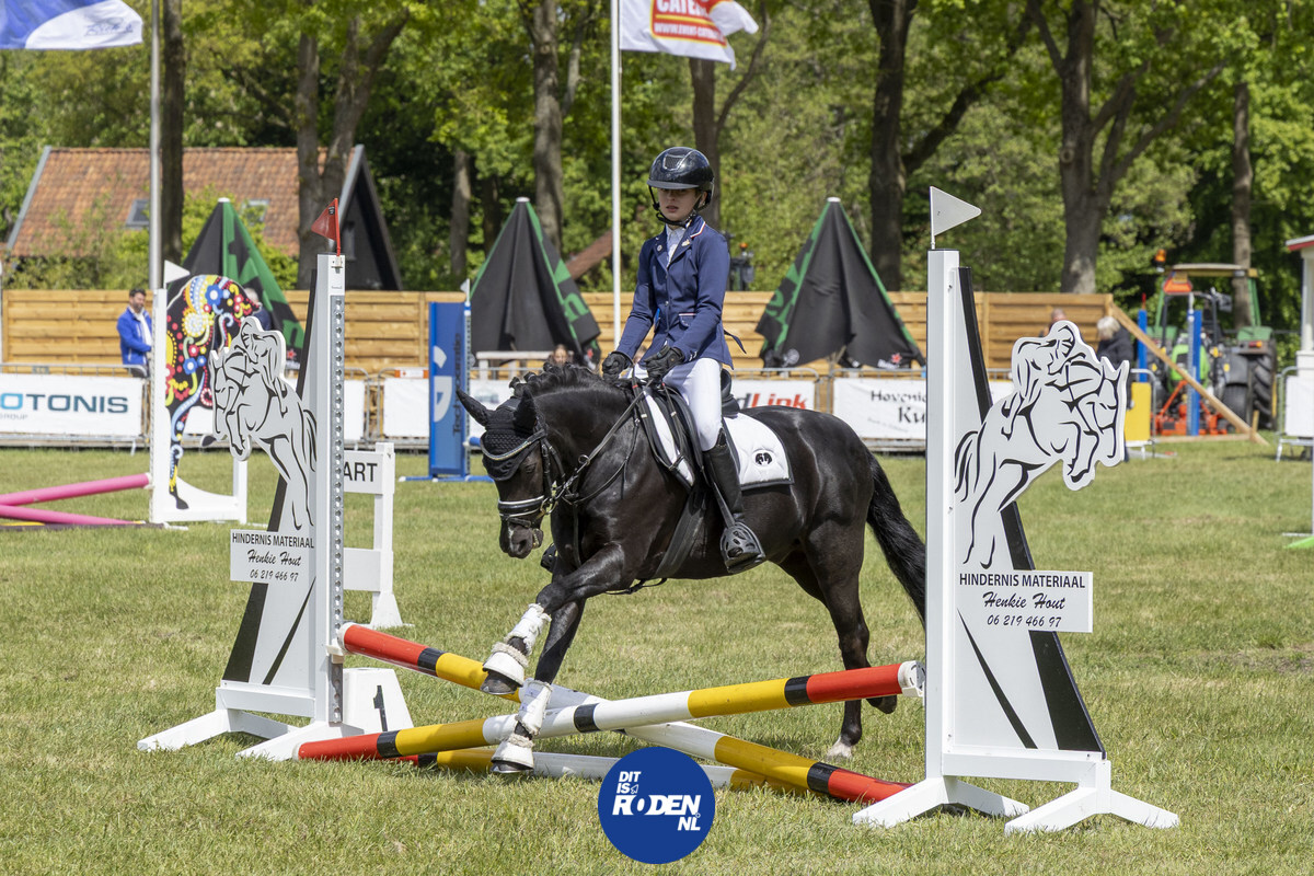 Paardensportweekend volop in beweging in Roden: zaterdag goed bezocht, zondag volgt het slotstuk