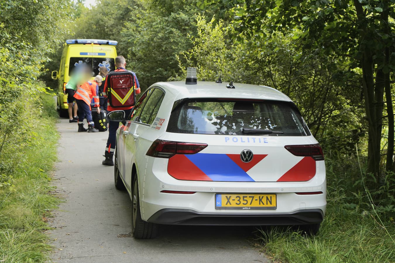 Traumahelikopter ingezet na val van fietser in Fochteloërveen