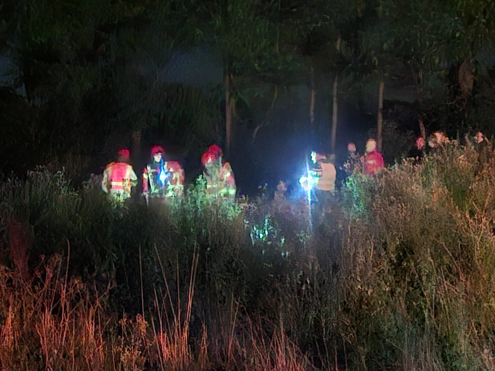 Brandweer moet omweg maken voor buitenbrand in Nuis