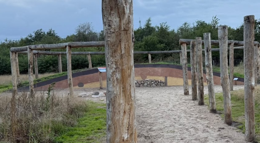 Nieuwe educatieve grafheuvel geopend op het Noordsche Veld bij Norg
