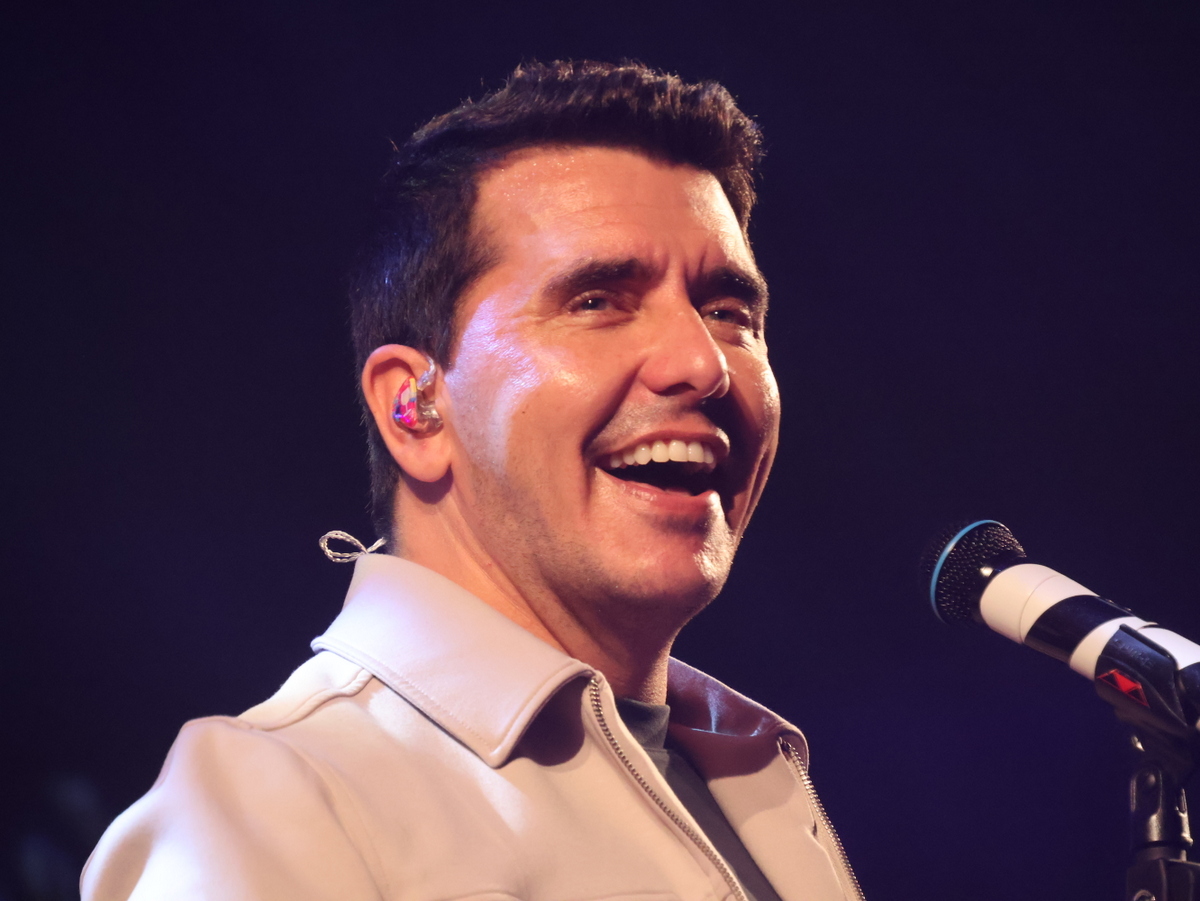 Jan Smit zet bomvolle Jaarbeurstent in Roden op zijn kop! - Dit is Roden - De nieuwswebsite van Rode