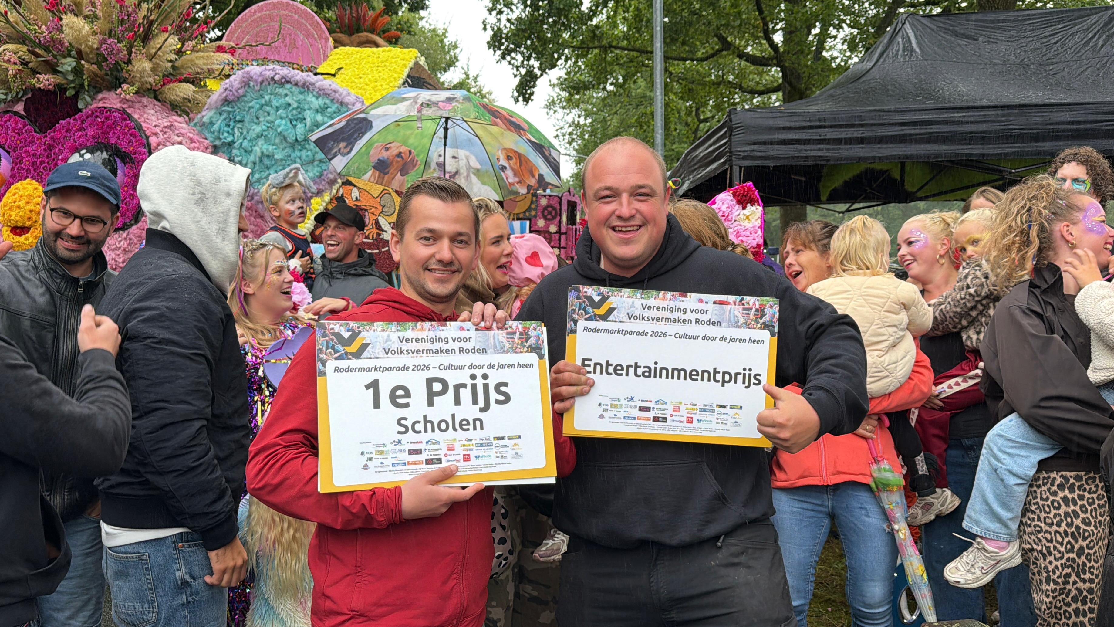 Veel gejuich en vol trots bij bekendmaking winnaars Rodermarktparade (video)