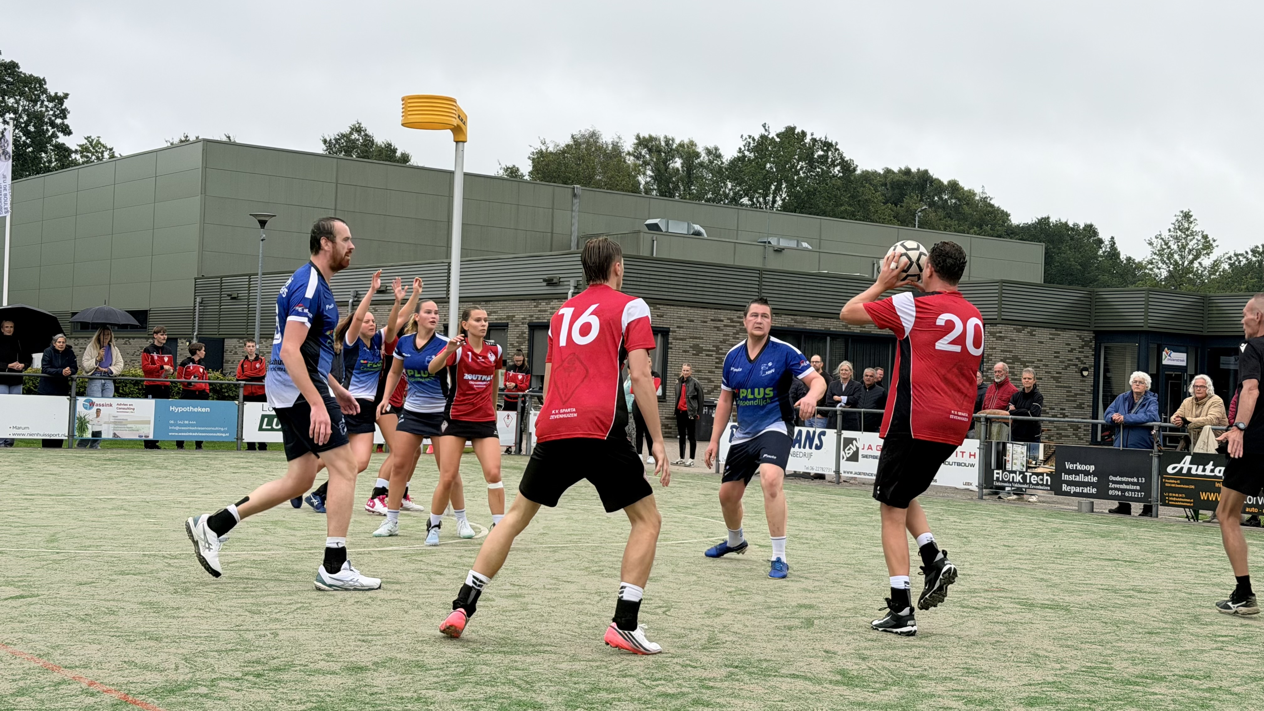 Sparta onderuit tegen koploper HHV