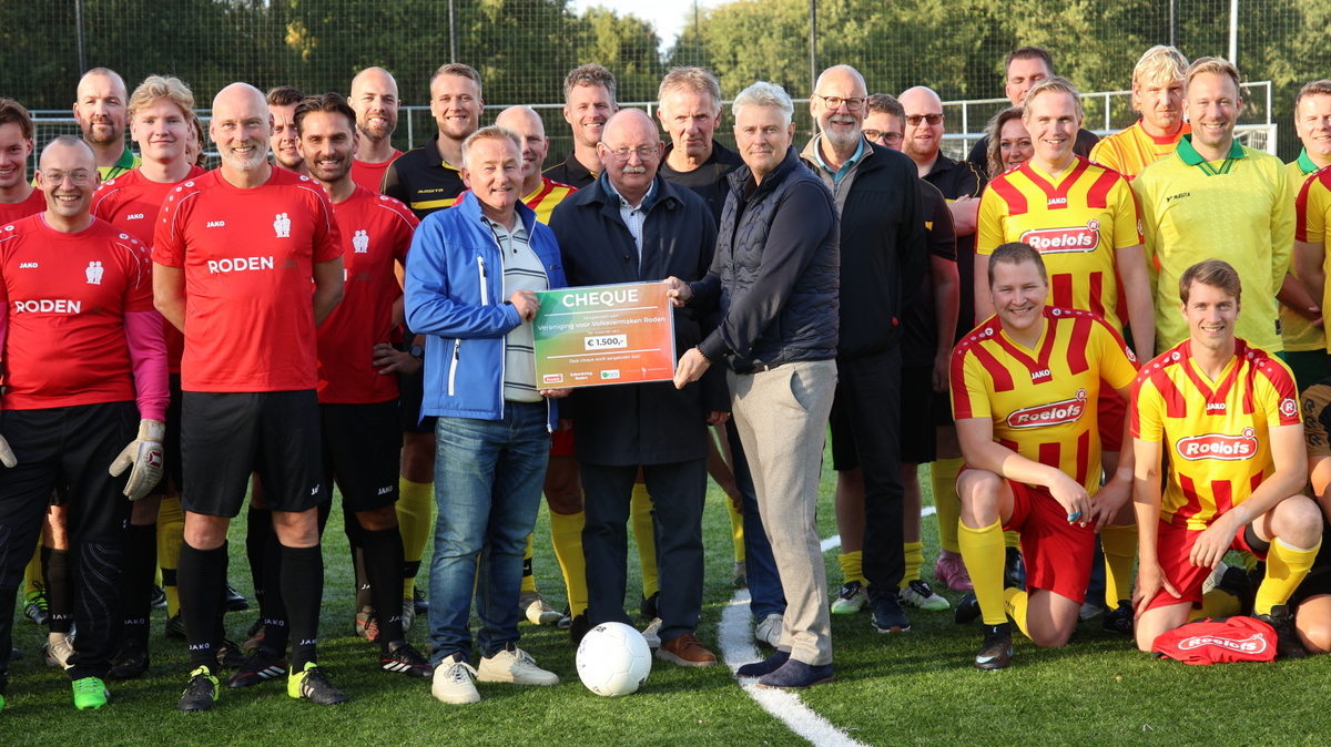 Rodermarktvoetbal levert €1.500 op voor Volksvermaken Roden - Dit is Roden - De nieuwswebsite van Ro