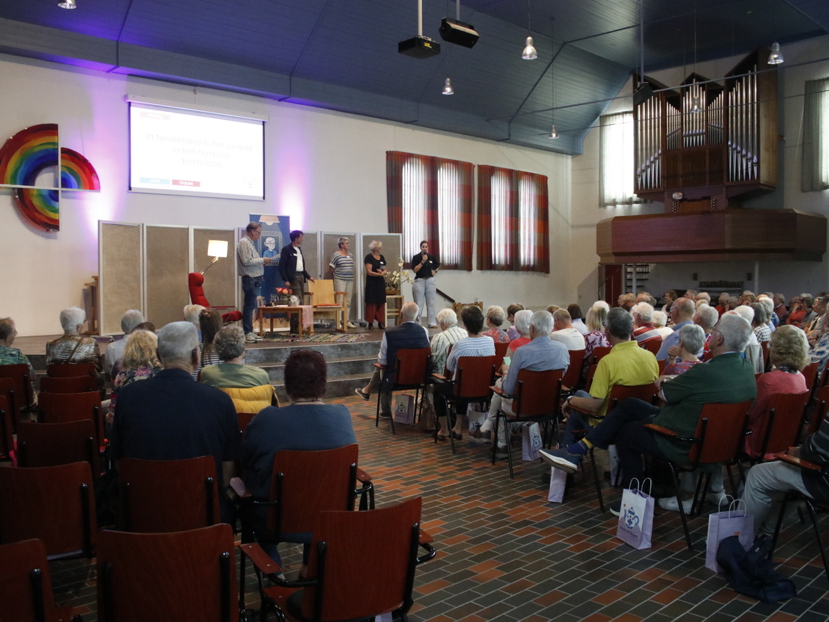 Dood uit de Pot trekt 130 bezoekers voor gesprek over de laatste levensfase in Roden