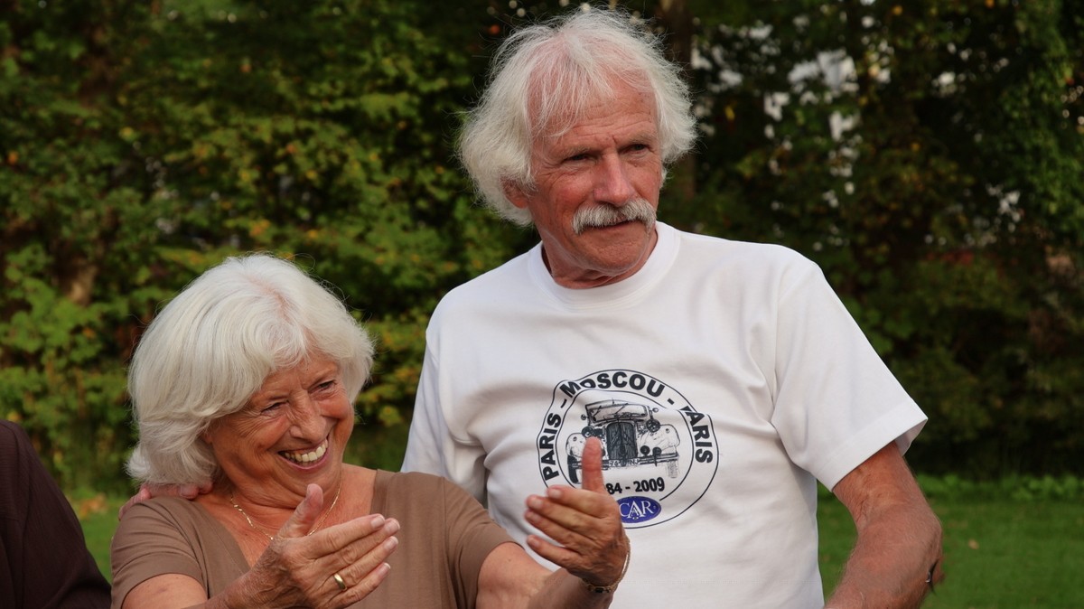 Joop en Geppy Posthumus uit Roden nemen lezers mee op avontuurlijke reis van Parijs naar Moskou