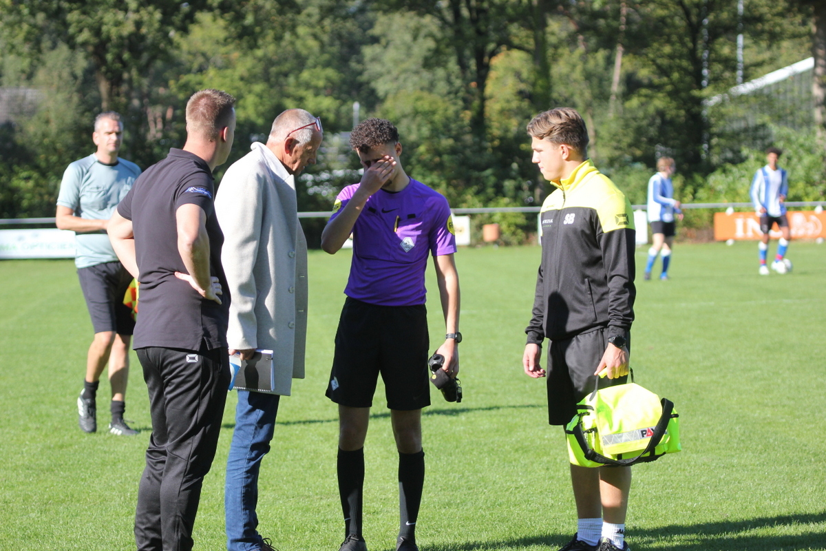 Scheidsrechter knock-out, halfuur stilleggen en vijf tegengoals voor GOMOS