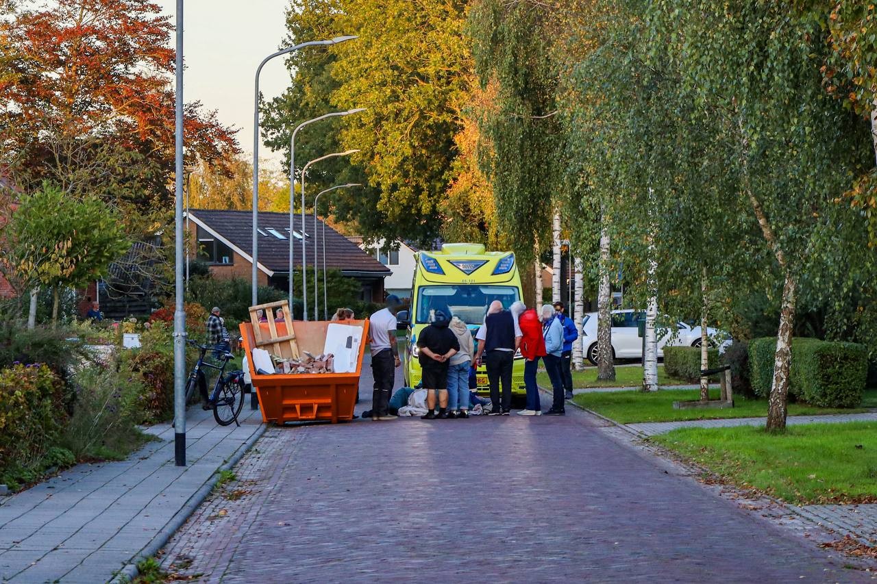 Fietser gewond na botsing met ijzeren container in Nieuw-Roden - Dit is Roden - De nieuwswebsite van