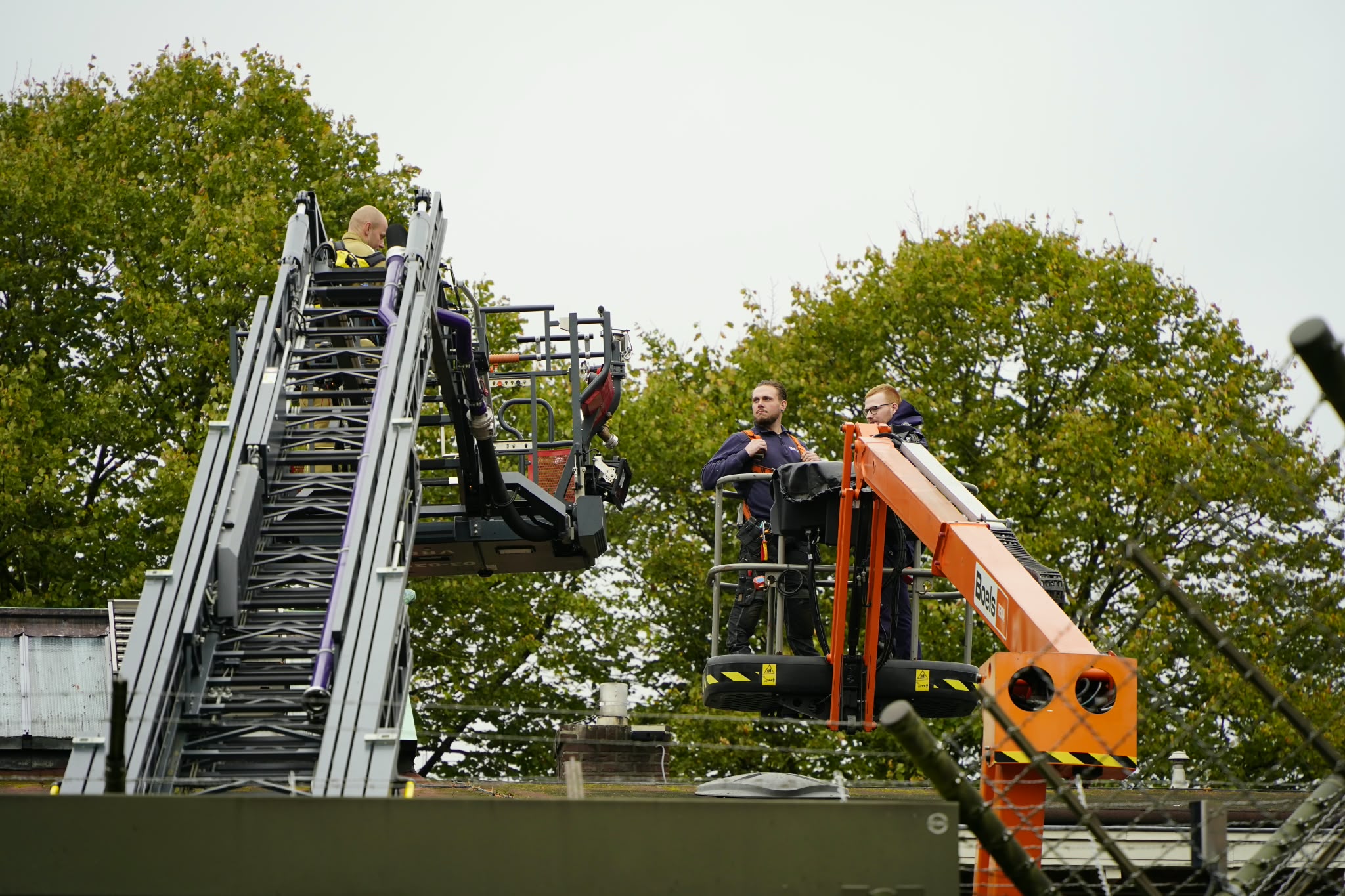 Geen ontsnapping, maar een hoogwerker met kuren in Veenhuizen (video)